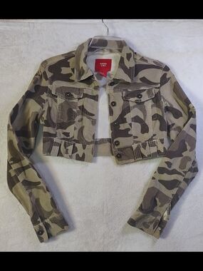 Miss Lili Cropped Camo Button-Up Jacket - Green Taupe Print